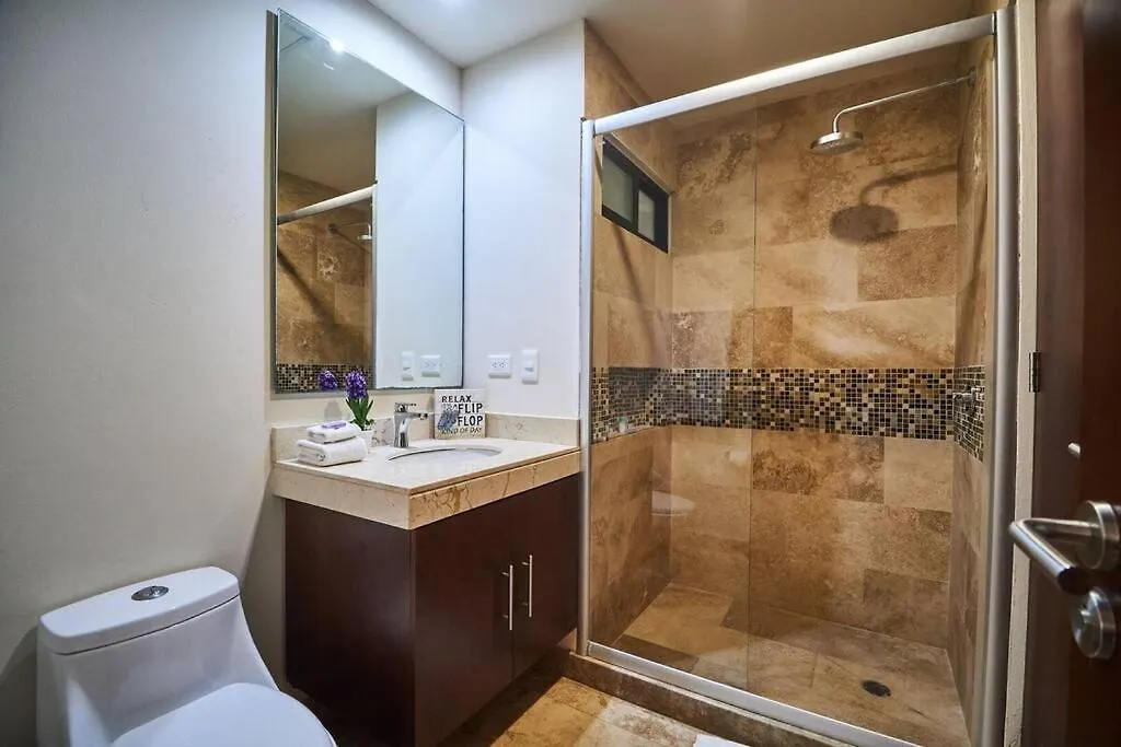 Zen Oasis Swim Up Condo Pool W Tiki Hut Bar + Gym Tulum Apartment